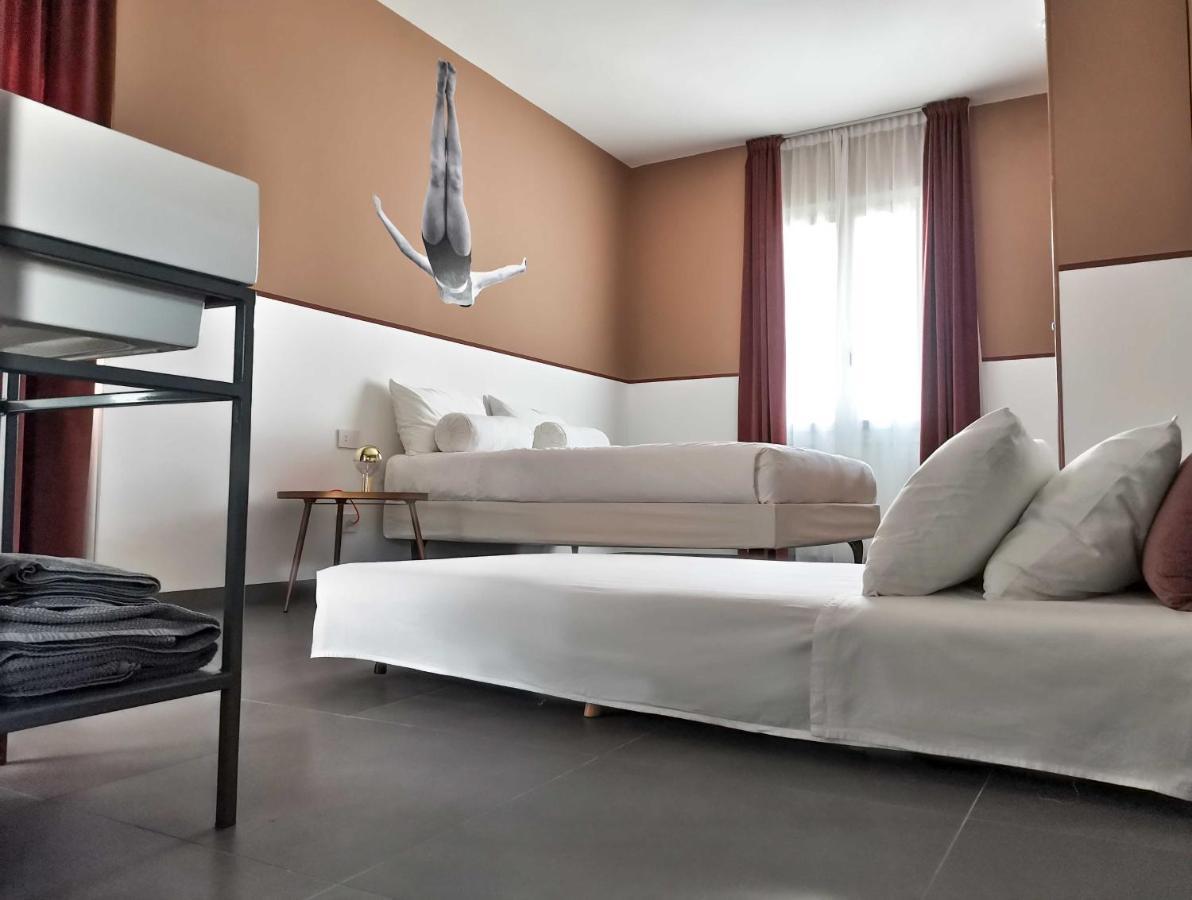 Casa Sebina - Your Design Home On The Lake - 3 Bathrooms 3 Bedrooms ديسينسانو ديل غاردا المظهر الخارجي الصورة